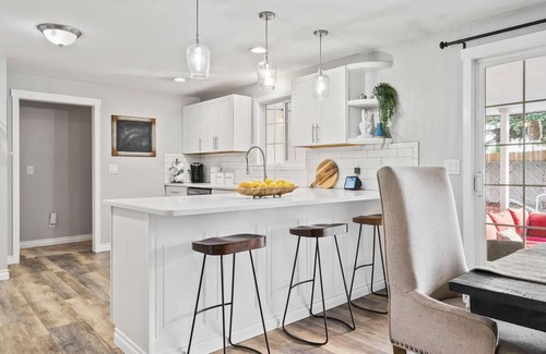 Yakima House | Yakima luxury with game room and heated pool - POOL OPEN MAY-SEPT