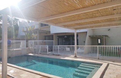 Eilat Villa | YalaRent Cliff side villa with private pool