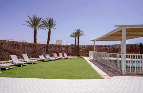 Eilat Villa | YalaRent Cliff side villa with private pool