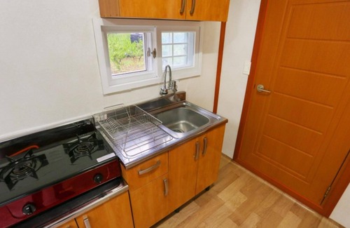 Yangyang House | Yangyang Goyohan Kkottteul Pension