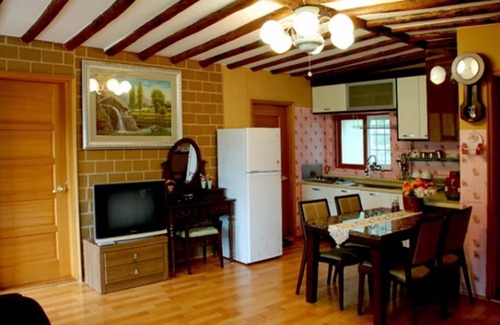 Yangyang House | Yangyang Sigol Punggyeong Pension