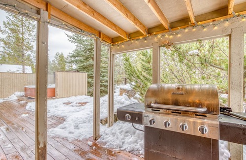 Deer Park House | Yankee Mountain at Sunriver is a Dream Come True! Sleeps 15, Hot Tub