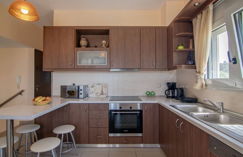 Adelianos Kampos Villa | Yannis1 Private pool, Sea View, Next to amenities