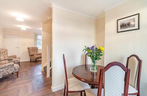 Rowrah House | Yantethera
