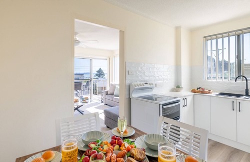 Nelson Bay Apartment | Yarramundi, 4,47 Magnus Street - air conditioned unit with air con, wi-fi, water views and close to town
