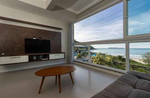 Quatro Ilhas Apartment | Yasmin 102 – Lindo Apartamento com Vista Panorâmica para o Mar em Quatro Ilhas, com Roupa de Cama e Toalhas Inclusas.