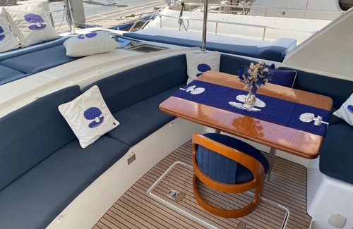 Marmaris City Center Boat Rental | YATTATİL CATAMARAN
