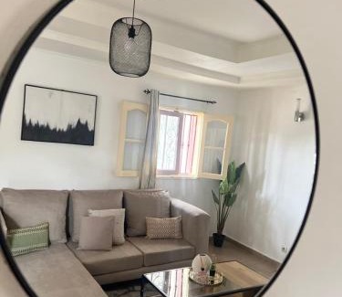 Komo-Mondah Apartment | YEL Home