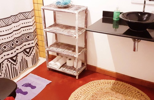 Taboquinhas House | Yellow house, complete, unlimited wi-fi.