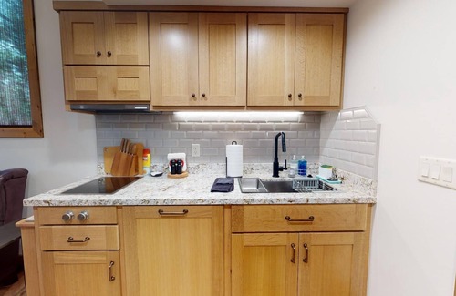 Island Park Apartment | Yellowstone Days* 1Br-1Ba Apartment, Sleeps 2, Wifi, 25 Miles to Yellowstone