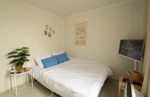 Yongduil-tong House | Yeon neu Stay, private 2 rooms for exclusive use, 7 min from subway, 30 min to major Seoul areas