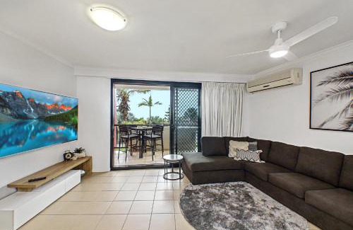 Yeppoon Apartment | Yeppoon CBD furnished apartment with pool!