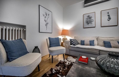 Ricorboli Apartment | YiD Penthouse on Florence River with parking
