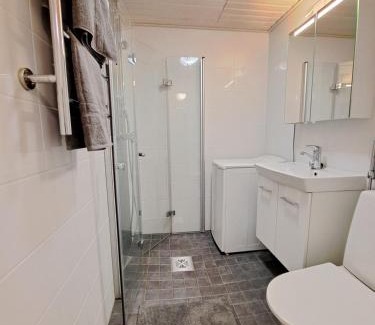 Myyrmaki Apartment | Yksiö Louhelan aseman lähellä