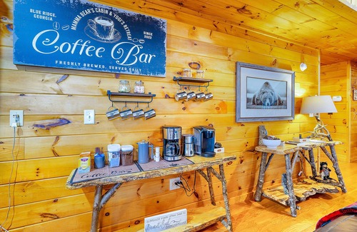 Raccoon Ridge Cabin | Yogi`s Retreat - Aska Adventure Area