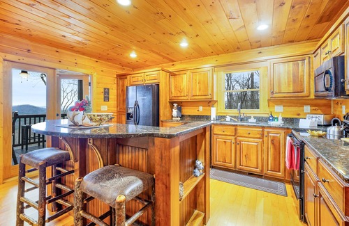 Raccoon Ridge Cabin | Yogi`s Retreat - Aska Adventure Area