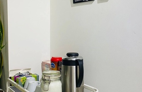 Dubai House | Yoi Pod hostel - excellent choice for solo, friends & couple travellers!