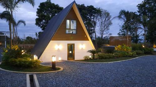 Tagaytay Bed & Breakfast | Yokka Bed and Breakfast