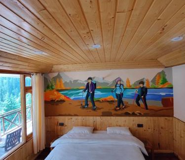 Shoja Ski Chalet | Yolo Hostel & Stays