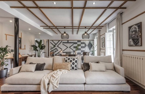 Malasana Apartment | Yombe - 3 bedrooms in Malasaña