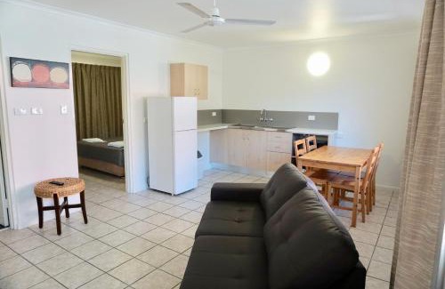 North Ward Hotel | Yongala Lodge by The Strand