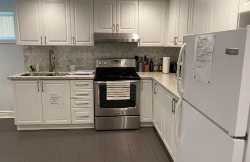 Newtonbrook House | Yonge and Finch Subway !SS Spacious & Quiet Private Bdr with Shared Bathroom