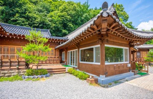 Yongin House | Yongin Yejik Hanok Pension