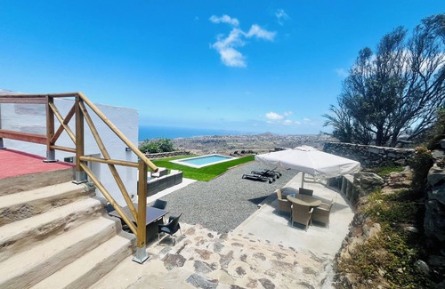 Santa Maria de Guia de Gran Canaria Villa | You have arrived in paradise, so relax and enjoy, peace and pool!