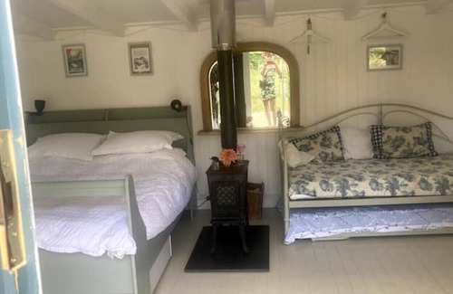 Laxfield Cabin | You've found it! Pedro's Shed. A hidden Gem in Suffolk! With Pool.