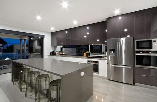 Broadbeach Waters House | You will have a sublime experience staying at this property!