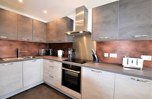Bristol Villa | Your Apartment | Bristol Brunel Loft - No.3