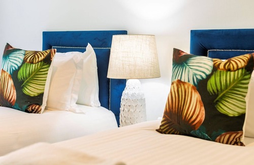 Bristol Villa | Your Apartment Elmgrove Place