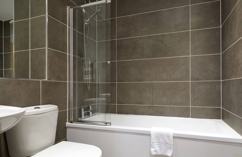 Brislington Villa | Your Apartment Savoy Place - No.5