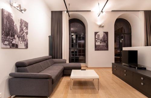Lodz Apartment | Your Aparts - Lofty Scheiblera