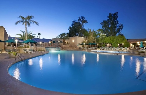 South Scottsdale Resort | Your Arizona Getaway! 2 Comfortable Units, 5 Pools, Salon and Spa, Free Parking!