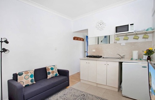 Manly Apartment | Your best choice of direct Beach front accommodation in Manly 1