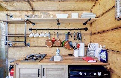 Lac-des-Plages Cabin | Your Cozy Cabin Retreat