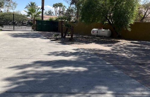 Spring Valley House | Your dream Mansion in the heart of off strip Las Vegas