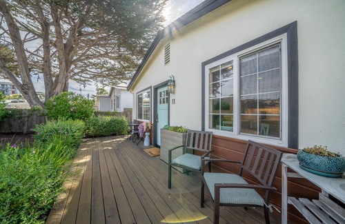 Seaside Cottage | Your Dream Seaside Vacation! Charming 2 BDR Home