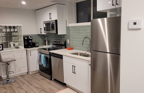 Division No. 11 Apartment | Your Elegant Escape | Newly Built Prescott Private Suite