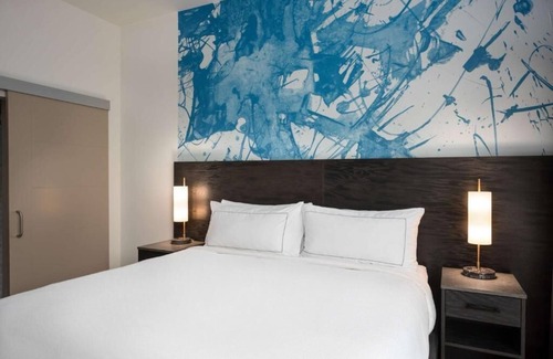 Central Area Hotel | Your Gateway to Salem's Charm! Pet-friendly Property, Parking Onsite!
