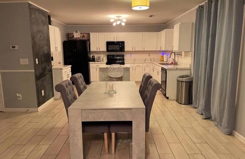 Paw Creek House | Your home away from home