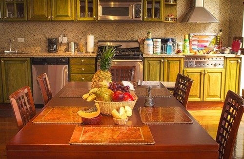 Santa Barbara Alta House | Your home away from home