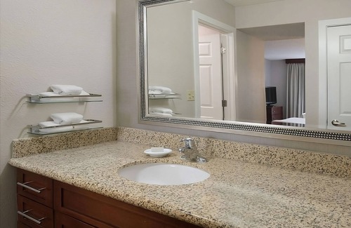 Northeast Heights Hotel | Your Home Away from Home in Vibrant Albuquerque! Free Breakfast, Full Kitchen!