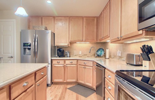 Broomfield Condo | Your Home Away from Home. 3 Bedroom Condo Close to Denver and Boulder.