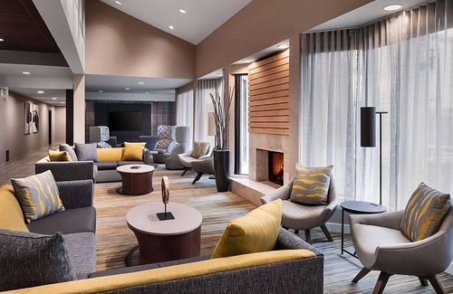 Middletown Hotel | Your Home Away From Home! 2 Modern Units, Free Parking, Near Easton's Beach