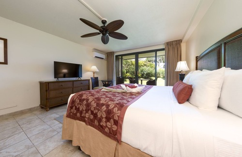 Princeville Hotel | Your Home Away from Home! 3 Relaxing Units, Full Kitchen, Swimming Pool!