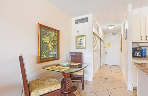 Historic Lahaina Front Street Condo | Your Island Base: Mountain View Studio 224 LS
