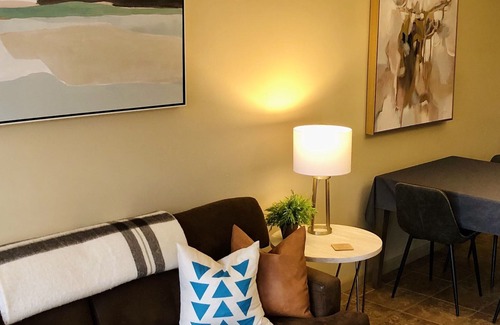 South Pandosy Resort | ~Your Kelowna Oasis Awaits~ let the fun begin🥂🍇🚤🏖