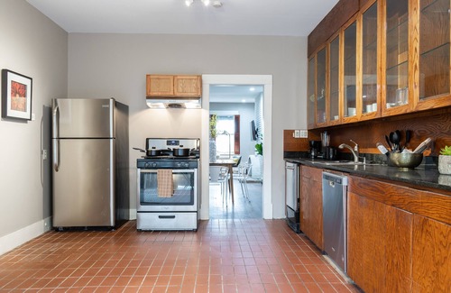 Neartown House | Your Montrose Gem! Sleeps 25/9BR/4BA/6PA